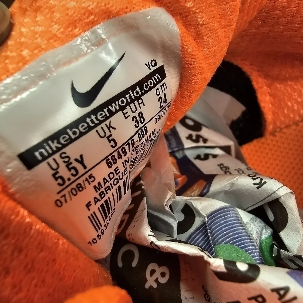 Nike Downshifter 6 kids Shoes Size 5.5Y